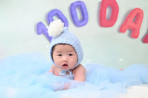 永新宝宝咬手指甲怎么回事 永新宝宝咬手指甲怎么回事